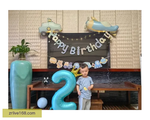 李月汝社媒晒照庆生 小宝生日快乐被爱温暖环绕为自己干杯 李月汝社媒晒照庆生 小宝生日快乐被爱温暖环绕为自己干杯